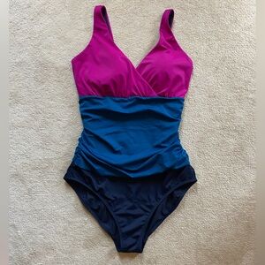 Boden Women’s Talamanca Ruched One Piece Swimsuit size 12L Tri Colorblock